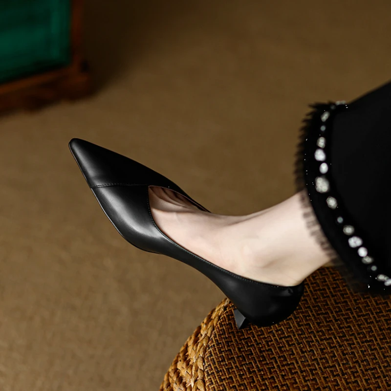 Tacchi quadrati con décolleté  - Women Shoes Quick Delivery recensione e prezzo
