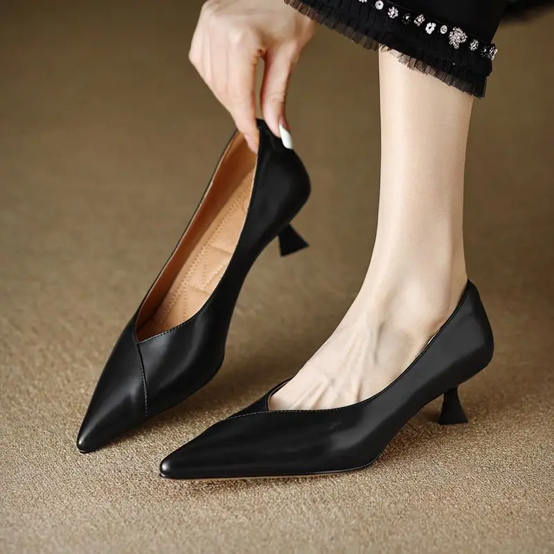 Tacchi quadrati con décolleté  - Women Shoes Quick Delivery recensione e prezzo