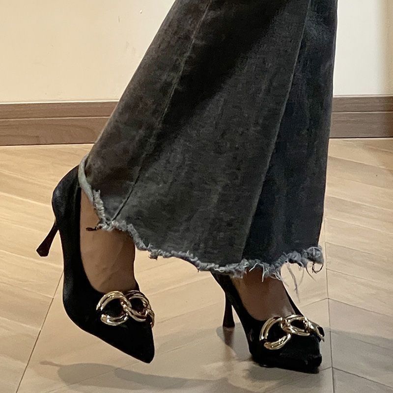 Décolleté da donna con punta a - Women Shoes Quick Delivery recensione e prezzo