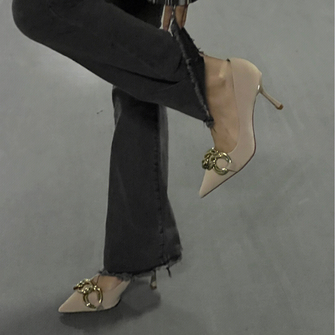 Décolleté da donna con punta a - Women Shoes Quick Delivery recensione e prezzo